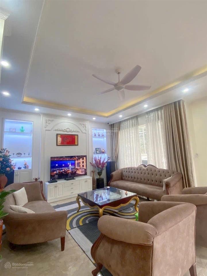 Chính chủ cần bán biệt thự phú lương 200m2, mt 10m, vị trí đắc địa, full nội thất xịn, hơn 30 tỷ