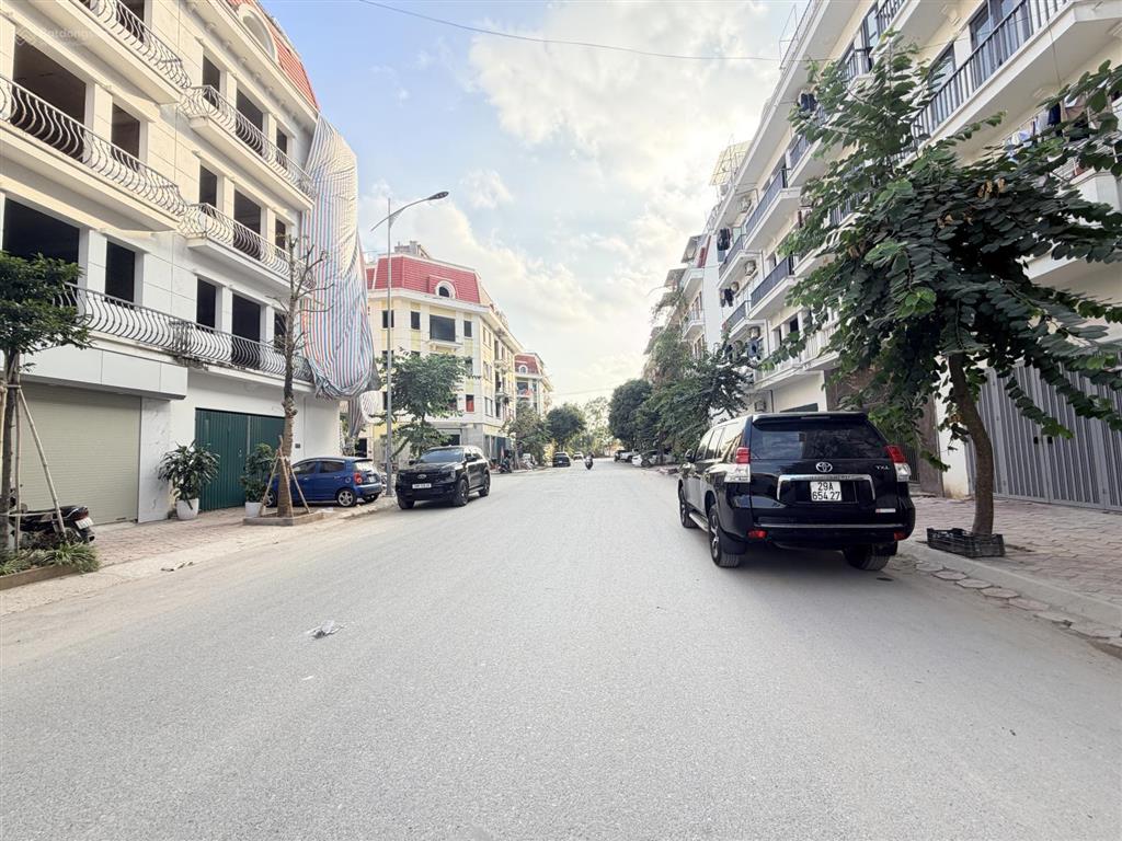 Duy nhất 1 căn lô góc phú lương 62m2 mt 5m 5 tầng kinh doanh đường 20m nhỉnh 18 tỷ.