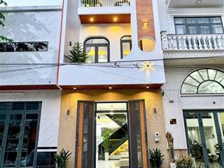 Nhà phố mặt tiền hl10 cách chợ bình chánh 3 phút gần vành đai 3
