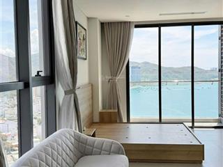 Bán căn hộ view biển đẹp giá tốt, tầng cao