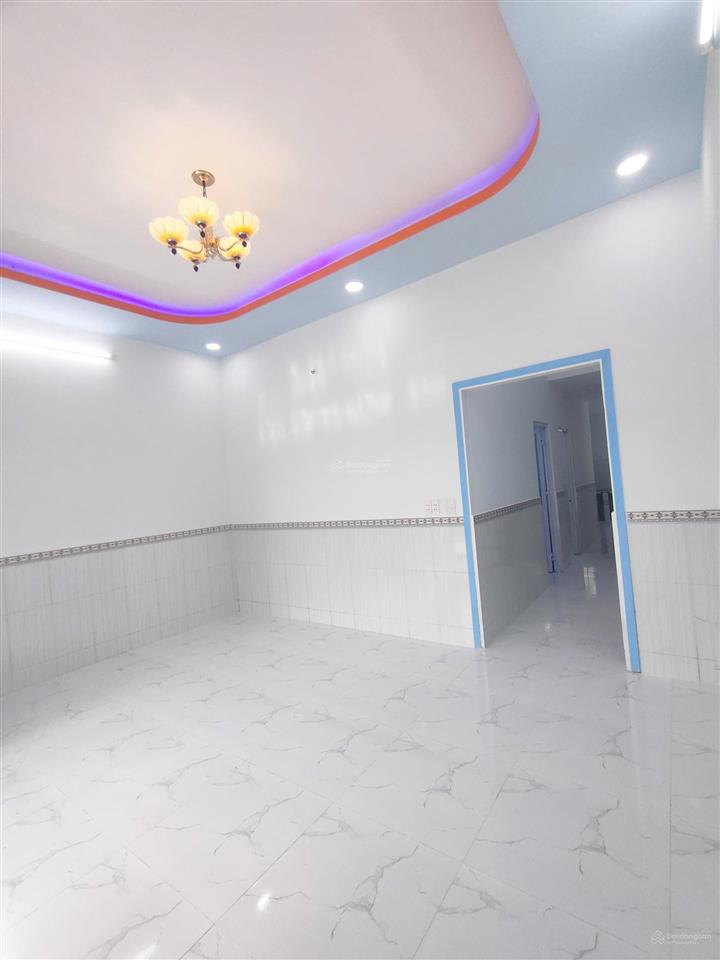 Bán nhà 1 trệt 2 lầu, 4 p. ngủ, xe hơi tới nhà ngay ngã ba tân kim cần giuộc tây ninh mới