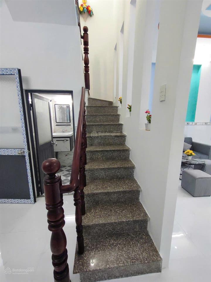 Bán nhà 1 trệt 1 lầu tại ngã ba tân kim, cần giuộc, long an, 4,1m*10m có 2pn, 2wc