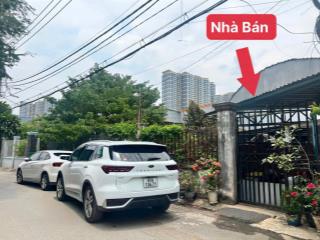 Nhà mặt tiền đường, kế bên vinhomes quận 9, 186m2 ngang 6m, đầy đủ tiện ích giá chỉ 8,3 tỷ