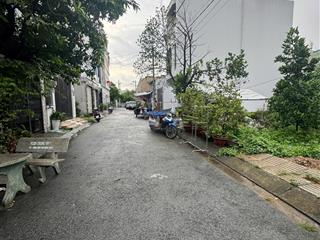 Đất khu phân lô đường 8 linh xuânthủ đức, 68m2 ngang 4, đường oto né nhau giá chỉ 3,8 tỷ còn bớt