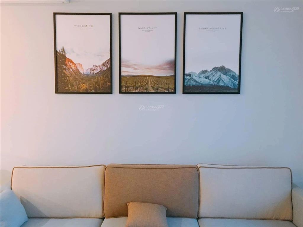 Mr. trung  cần bán ch new city 3pn  2wc dt 102m2, full nội thất  tầng cao  view đẹp. chỉ 9,7 tỷ