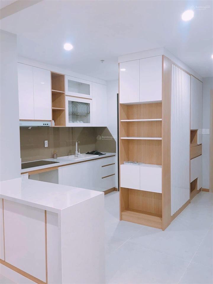 Mr. trung  cần bán ch new city 3pn  2wc dt 102m2, full nội thất  tầng cao  view đẹp. chỉ 9,7 tỷ