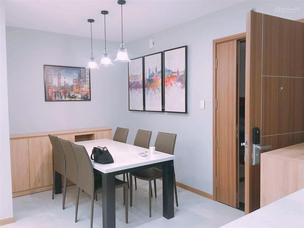 Mr. trung  cần bán ch new city 3pn  2wc dt 102m2, full nội thất  tầng cao  view đẹp. chỉ 9,7 tỷ