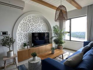 Mr. trung  cần bán ch new city quận 2. 3pn  2wc dt 105m2. view sông. giá 8.5 tỷ bao thuế phí