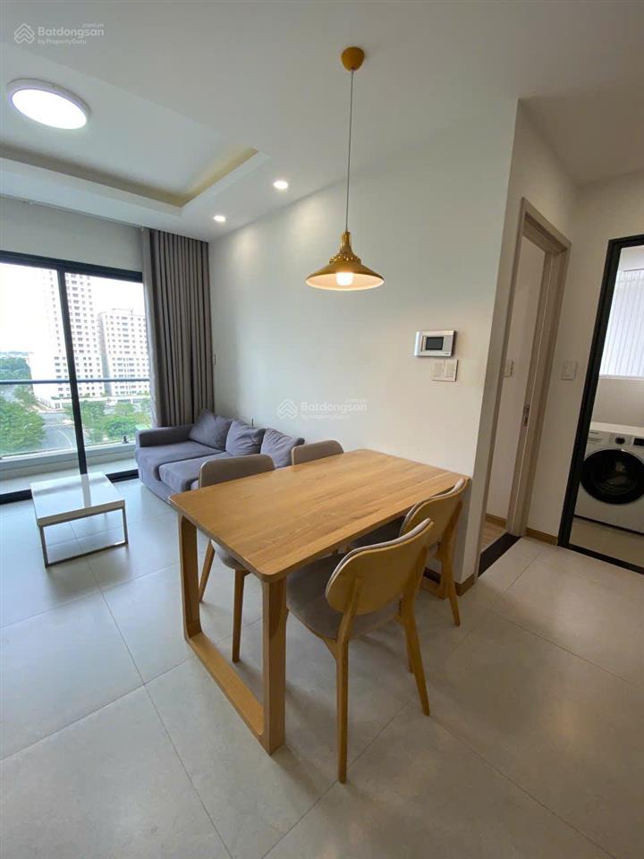Mr.trung  cần bán ch new city quận 2, 1pn  1wc dt 51m2, view landmark, có ban công. chỉ 5,5 tỷ