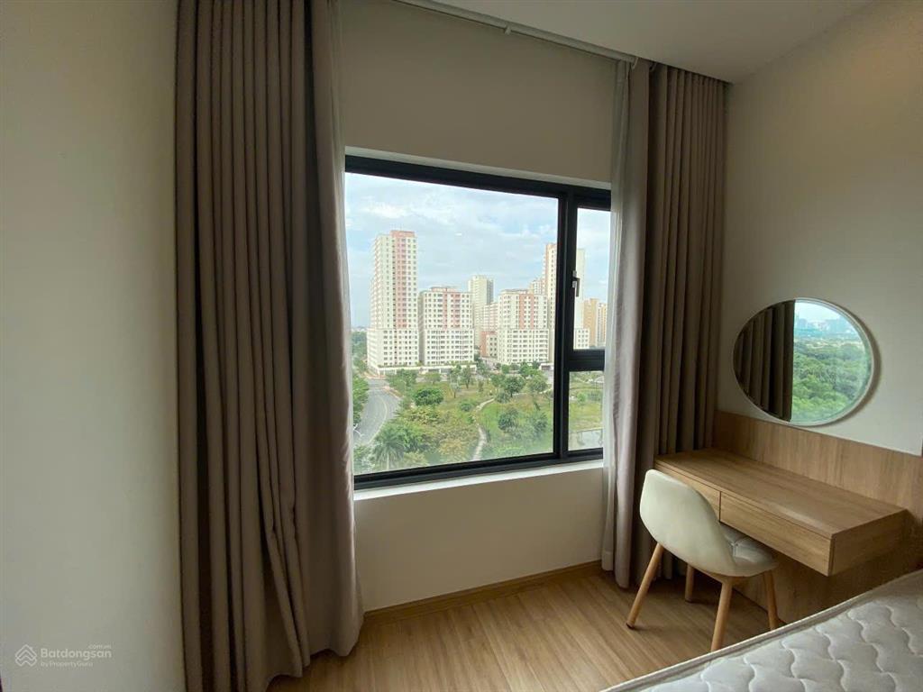 Mr.trung  cần bán ch new city quận 2, 1pn  1wc dt 51m2, view landmark, có ban công. chỉ 5,5 tỷ