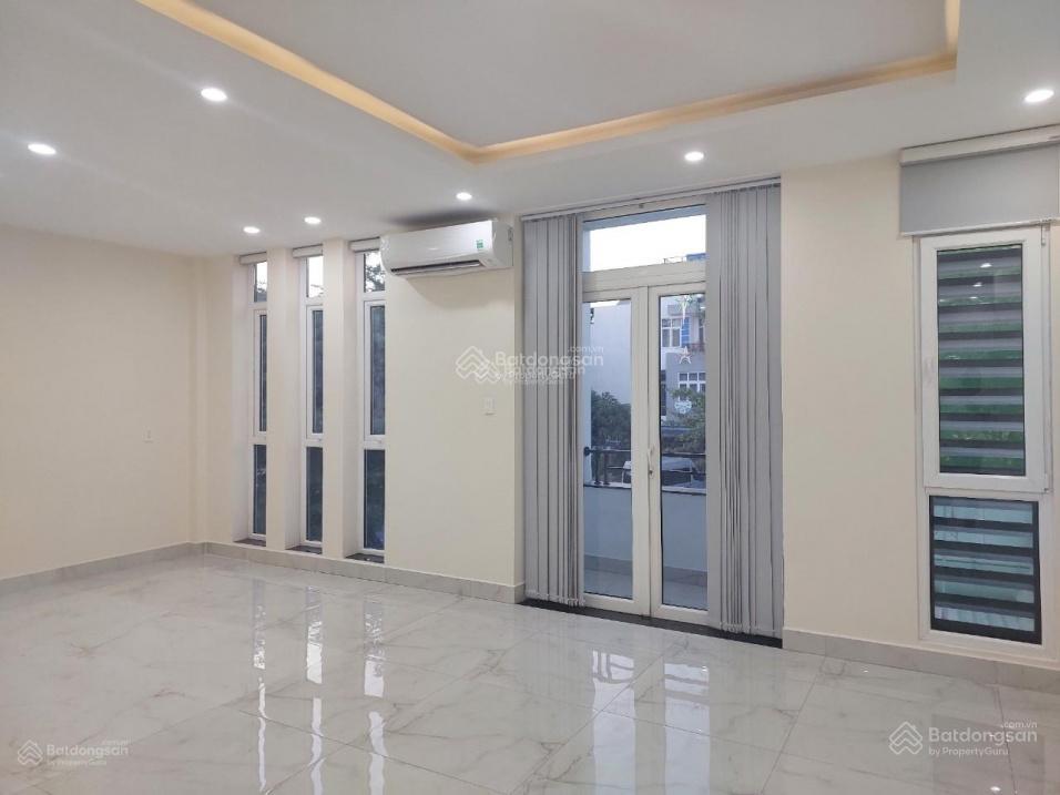 Chính chủ cho thuê văn phòng đường huy cận gia hòa 25m2, giá 5tr,  0902 468 ***