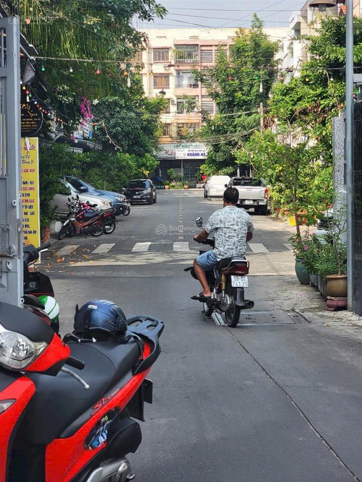 Nhà khu nguyễn thế truyện 4x23m 1 lửng 7.3 tỷ