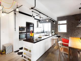 Bán căn góc 168m2 3pn. nội thất đẹp. sẵn sổ lâu dài. tầng trung, view thoáng. giá thương lượng