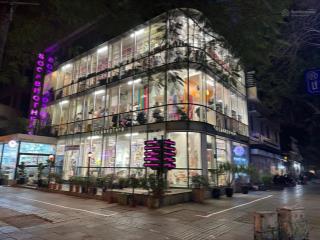 Cho thuê đất đường láng  quận cầu giấy . dt 900m2, mt 15m, giá 120 triệu/ tháng. 0912 768 ***