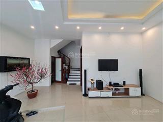 Giáp nhị  bờ sông sét 68m  lô góc 2 thoáng  oto vào nhà  kinh doanh  view hồ