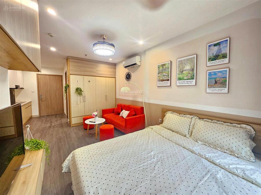 Bán gấp căn studio vinhomes ocean park giá rẻ, view đẹp, sổ sẵn, em hằng hỗ trợ 24/7