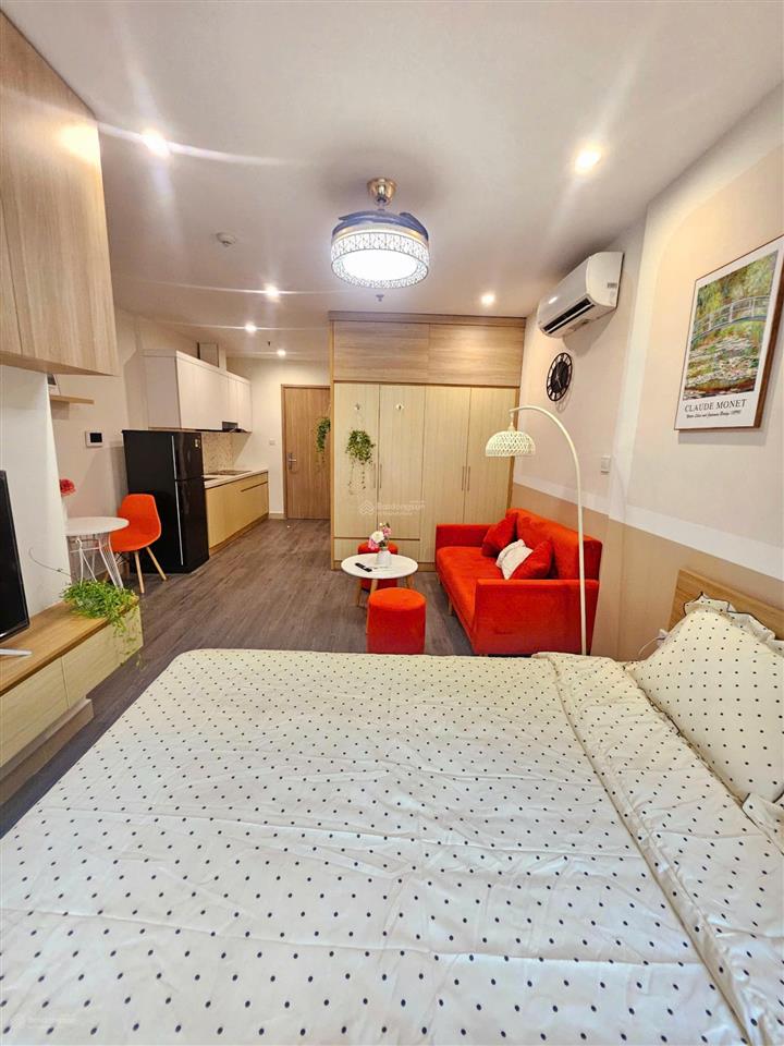Bán gấp căn studio vinhomes ocean park giá rẻ, view đẹp, sổ sẵn, em hằng hỗ trợ 24/7