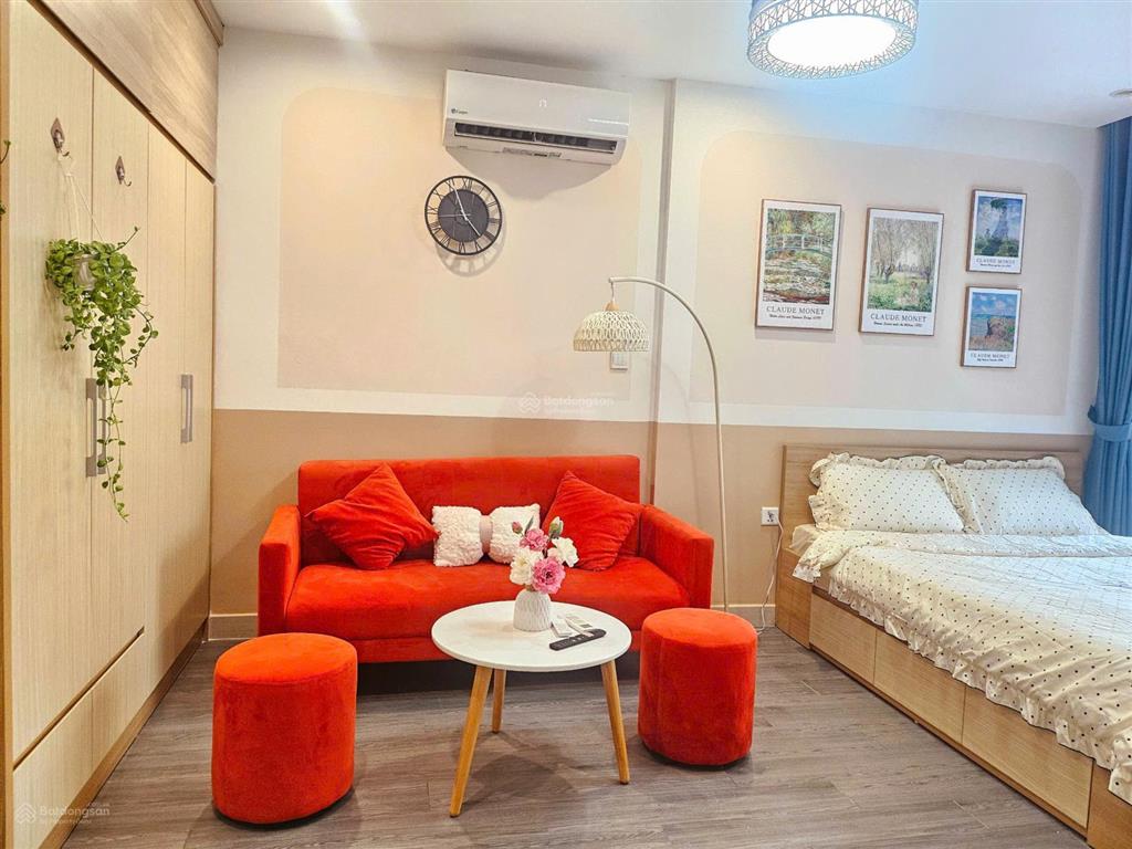 Bán gấp căn studio vinhomes ocean park giá rẻ, view đẹp, sổ sẵn, em hằng hỗ trợ 24/7