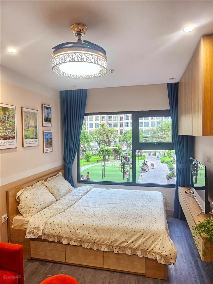 Bán gấp căn studio vinhomes ocean park giá rẻ, view đẹp, sổ sẵn, em hằng hỗ trợ 24/7