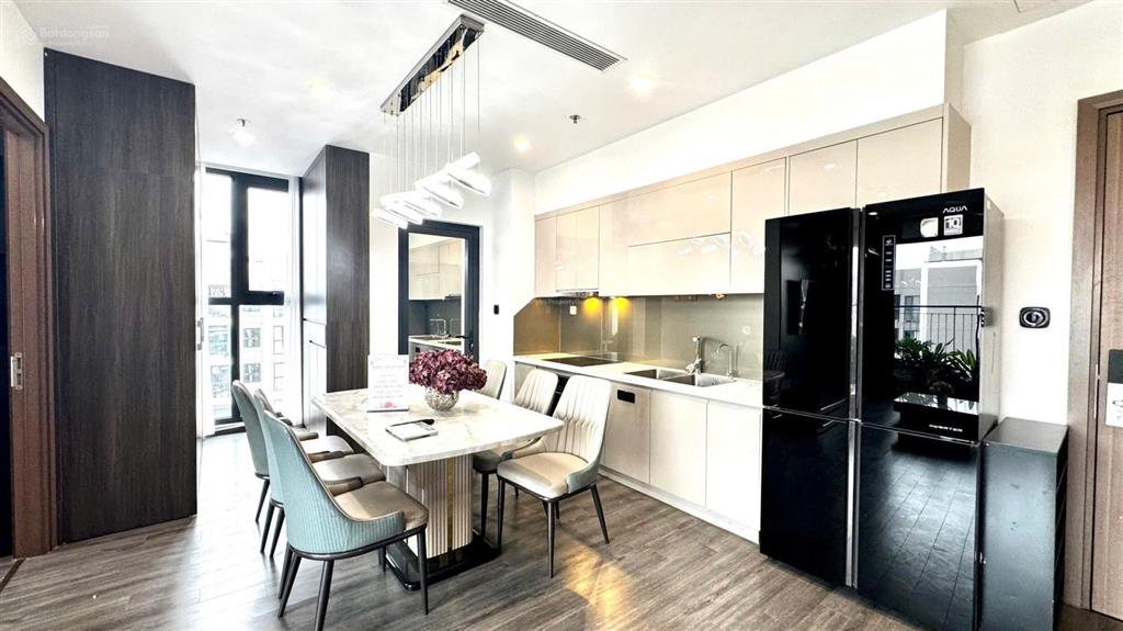 Chính chủ cần bán gấp cc 2ng tại khu ruby, 71m2, nội thất cao cấp, view thoáng  0819 328 ***