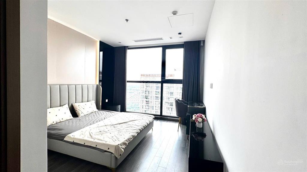 Chính chủ cần bán gấp cc 2ng tại khu ruby, 71m2, nội thất cao cấp, view thoáng  0819 328 ***