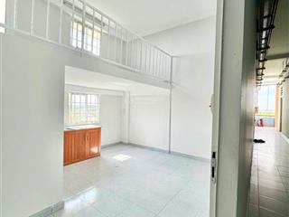 Ngày lễ xem nhà bình thường,nhà sổ hồng 100 triệu. còn góp 20 năm 325 triệu. toàn quốc mua được
