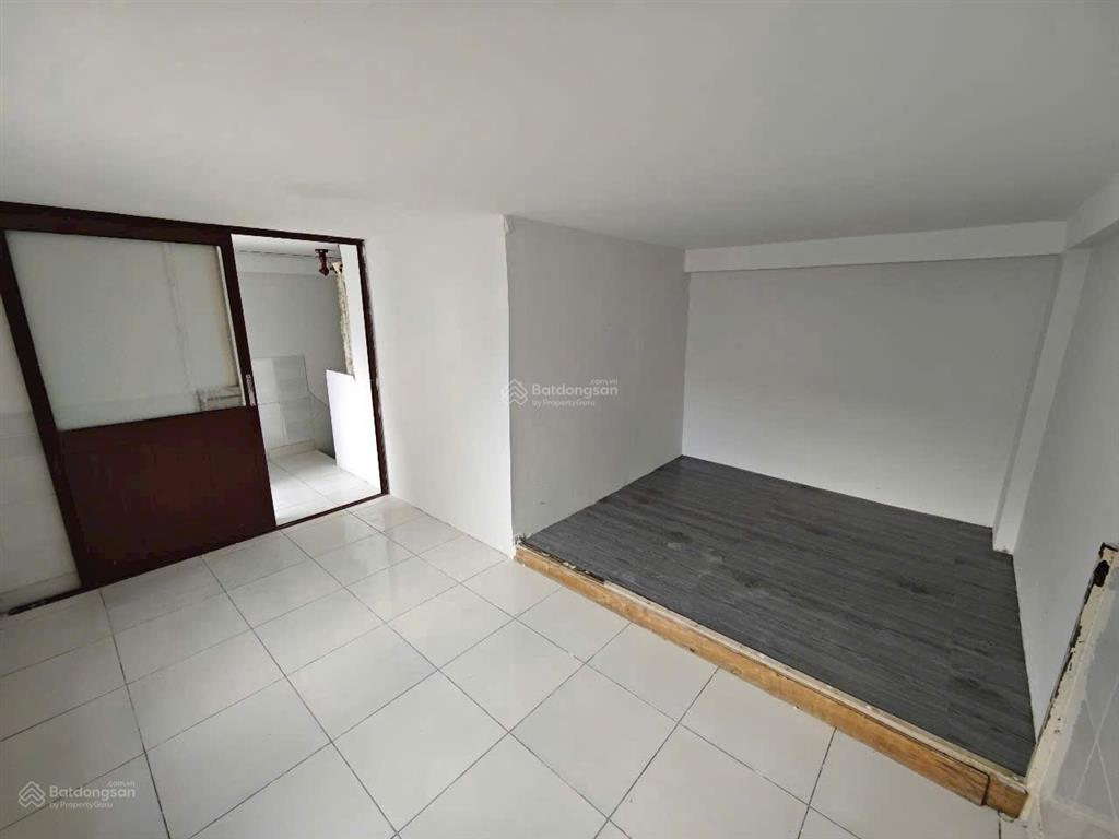 Nhà xã hội becamex mỹ phước 1, lầu 4 giá 100% tiền 235 triệu, thuê 1,8 tr/th. toàn quốc mua được