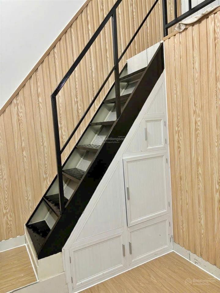 Nhà becamex hòa lợi, lầu 1, full nội thất, decor một núi tiền rồi, sổ hồng 532 triệu