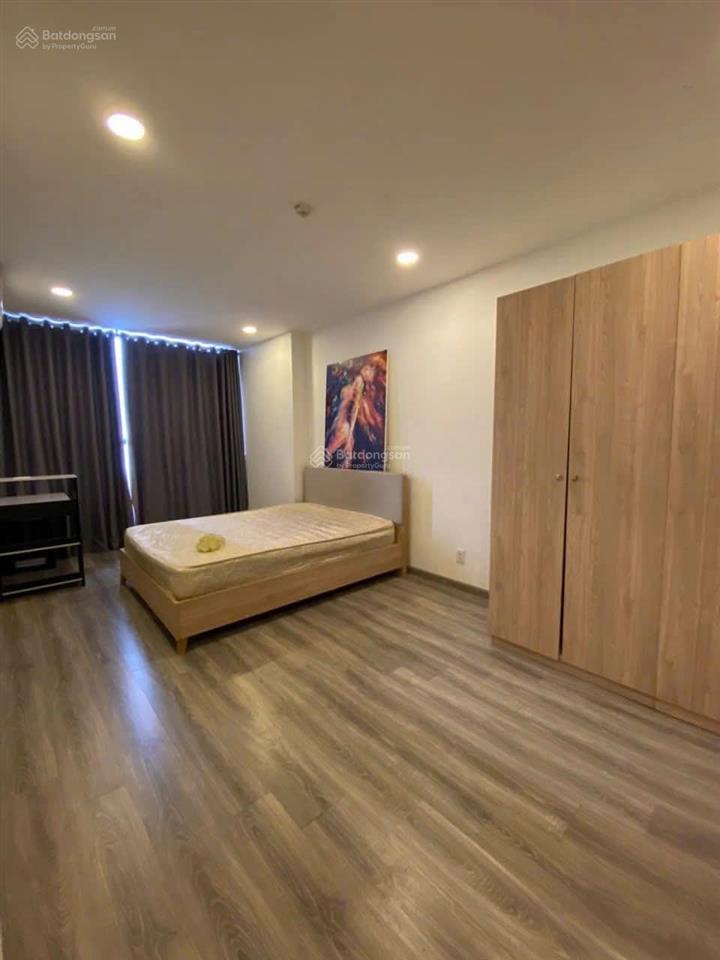 Bán gấp chung cư h2  hoàng diệu quận 4  2pn 2wc giá 5ty5 82m2. shr đầy đủ. tặng kèm nội thất