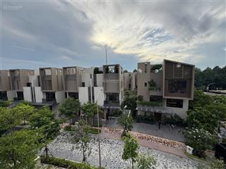 Duy nhất 1 căn biệt thự đối diện clubhouse giá 16tỷ rẻ nhất khu, thanh toán 40% nhận nhà ngay