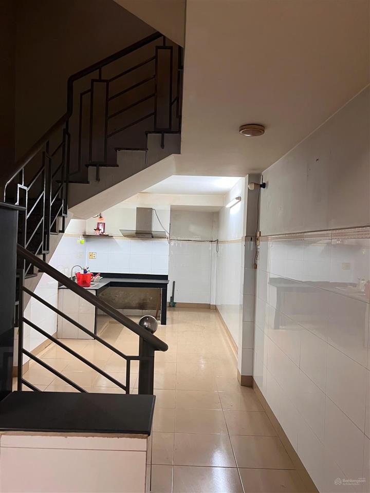 Chính chủ bán nhà 4 tầng đường 3/2 quận 11 chỉ 6.7 tỷ