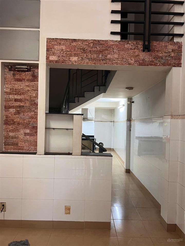 Chính chủ bán nhà 4 tầng đường 3/2 quận 11 chỉ 6.7 tỷ