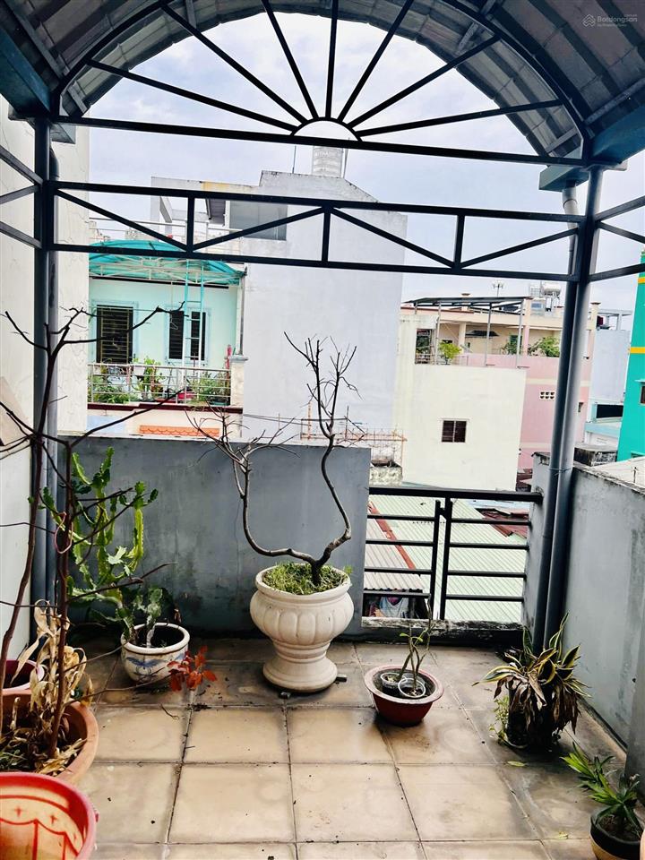 Chính chủ bán nhà 4 tầng đường 3/2 quận 11 chỉ 6.7 tỷ