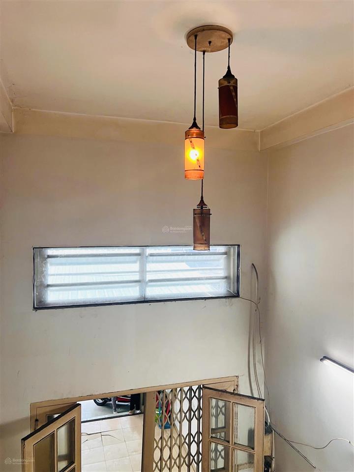 Chính chủ bán nhà 4 tầng đường 3/2 quận 11 chỉ 6.7 tỷ