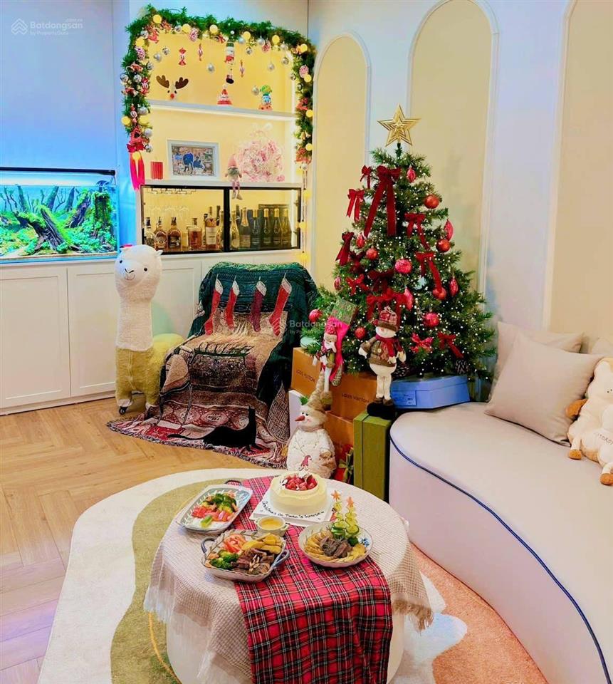 Hot hai bà trưng! bán nhà 6 tầng thang máy  nhà mới full nội thất  40m ra oto  kinh doanh!