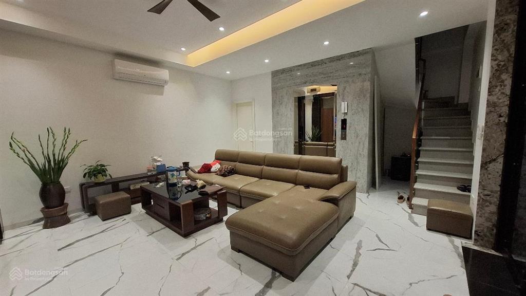 Bán nhà triệu việt vương trung tâm hai bà trưng  sát phố cổ  nhà đẹp 6 tầng thang máy mt hoa hậu