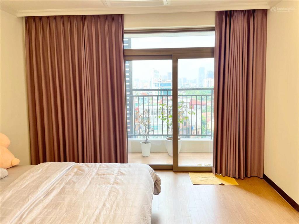 Mới chủ nhà tin tưởng gửi bán nhanh căn hộ trục 06 tầng trung view thoáng giá 6,9 tỷ