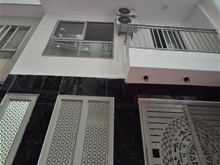 Chủ cần bán gấp nhà trương định 32m2 x 5 tầng sổ nét ngõ rộng giá chỉ 4,9 tỷ
