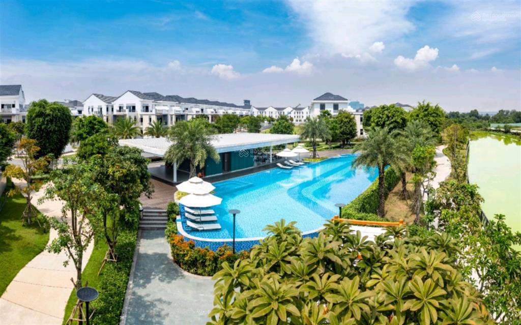 Siêu rẻ! vốn đầu tư chỉ hơn 4 tỷ cho căn góc nhà phố 6x20m, đối diện trường học, view công viên