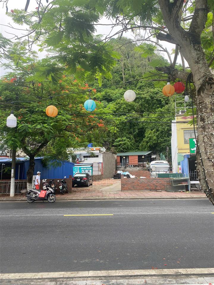 Chính chủ bán đất đẹp mặt tiền 15m, mặt đường hồ tùng dinh  trung tâm du lịch cát bà, giá siêu tốt