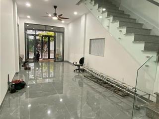 Nhà gần biển nha trang  bán nhà 3 tầng mặt tiền nguyễn phi khanh  gần ngã tư, thoáng đẹp