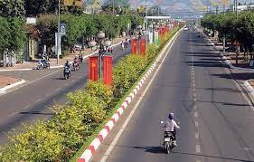 Mình chính chủ mới tách lô đất vườn sổ riêng, mặt tiền đường nhựa liên xã, suối ôm