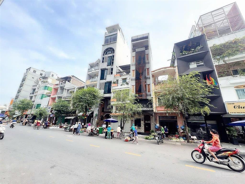 Bán nhà 3 tầng mtkd đ.đề thám, q.1dt 4m*17m sh vuông chuẩn đẹphdt đều 50tr/thvị trí vip đẹp nhất