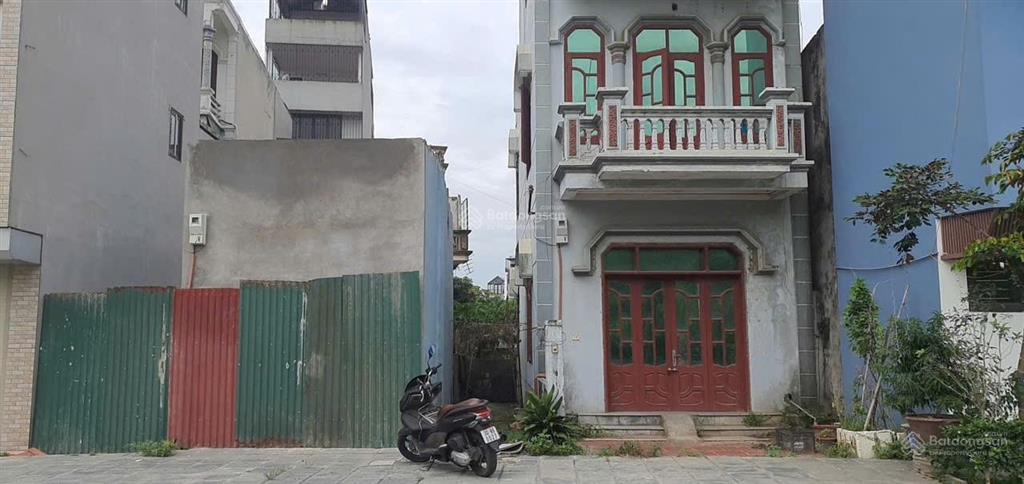 Mặt đê phúc lợi, nhà 65m2 kinh doanh vỉa hè oto tránh giá đầu tư. call o398386285
