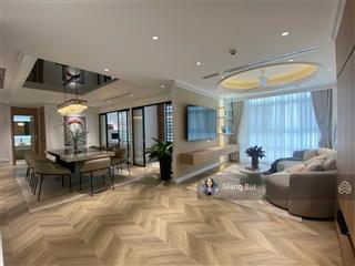 Cần cho thuê nhiều căn hộ happy valley 100  135m2 giá tốt.  0903 856 ***