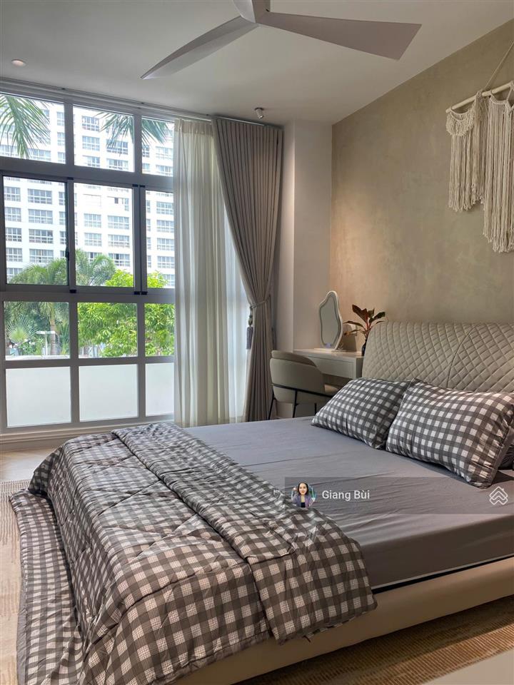 Bán căn hộ happy valley  3pn giá tốt.  0903 856 *** ms giang