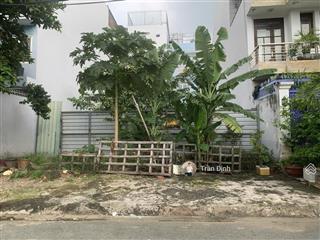 Bán lô đất sát mặt tiền bình lợi  đặng thùy trâm  khuôn đất chuẩn 100m2(5x20m) cách mặt tiền 50m.