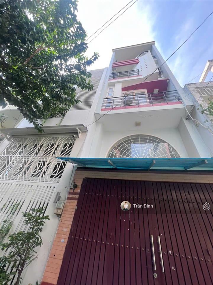 Bán nhà chính chủ tại nguyễn văn đậu kế bên phòng công chứng số 6  nhà mới 5 tầng  hẻm xe ô tô