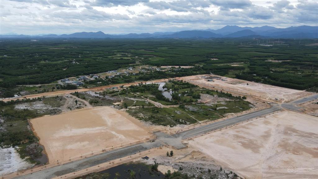 Bán 1500m2 mặt tiền ~ 50m ql1a  đoạn kcn quảng trị 500ha  làm dịch vụ tuyệt vời