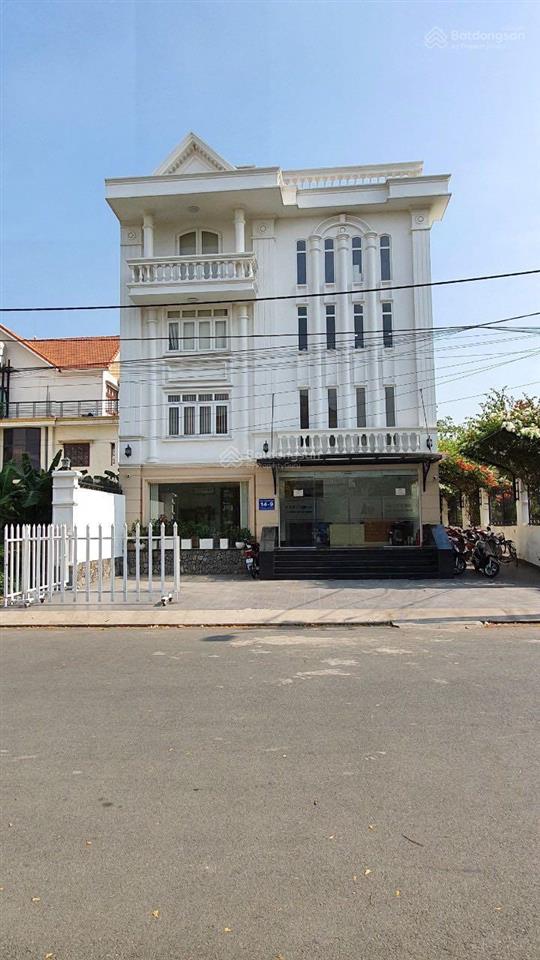 Toà nhà góc hai mặt tiền đường 32 hiệp bình chánh ngay sau gigamall, phạm văn đồng